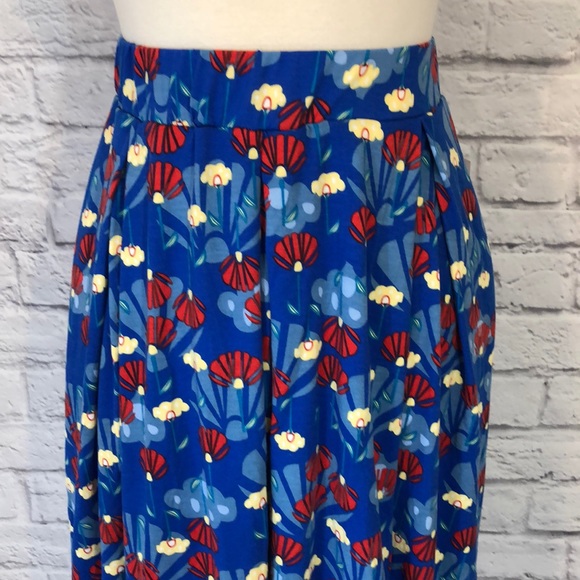 FINAL Price LuLaRoe | Madison Skirt Hidden Pockets - Picture 2 of 8